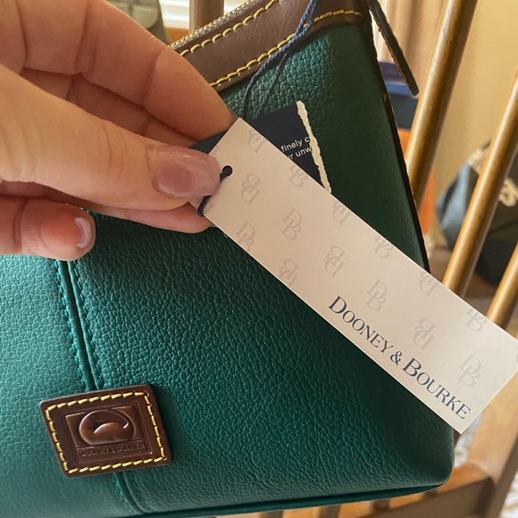 Dooney & Bourke Handbags - DOONEY AND BOURKE Green leather shoulder purse. New with Tags